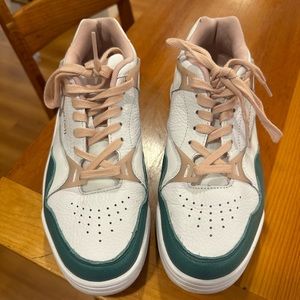 Lacoste Sneakers